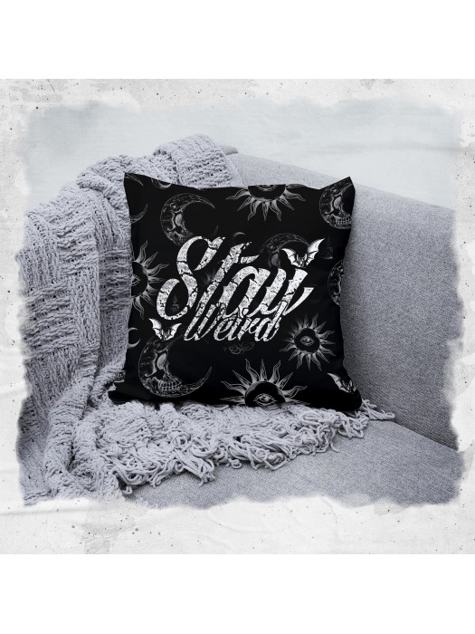 Декоративна възглавница Готик стил - Stay Weird The Moon