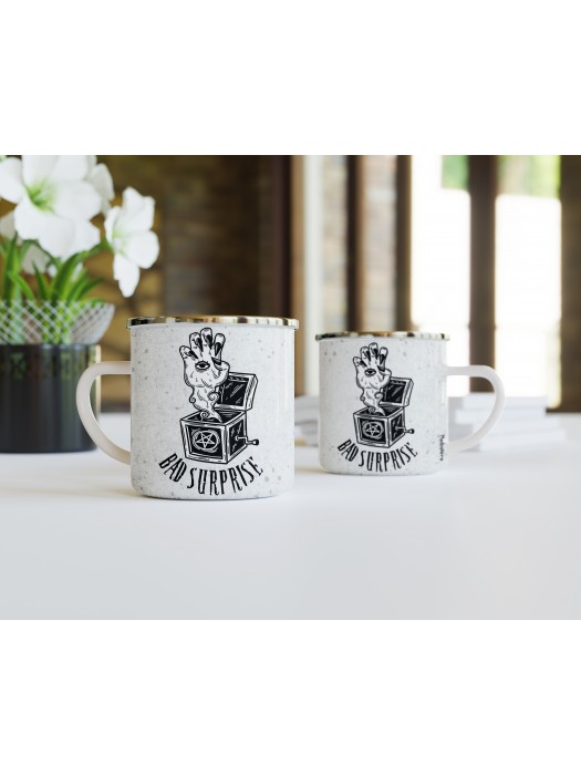 Метално канче с печат Bad Surprise