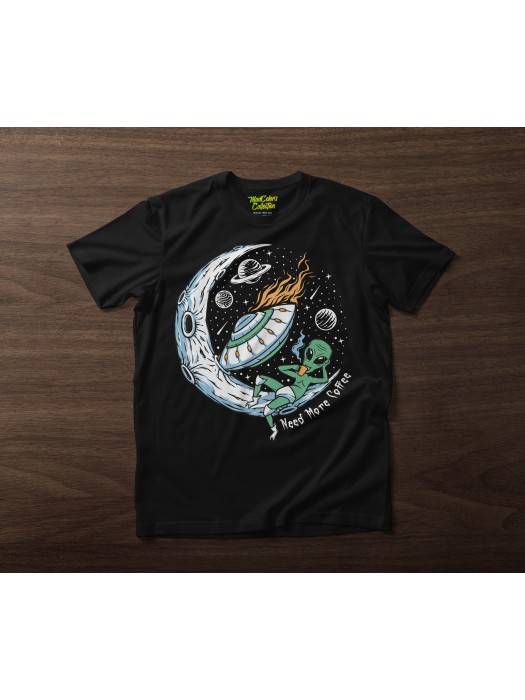 Тениска унисекс MadColors - Alien Need More Coffee