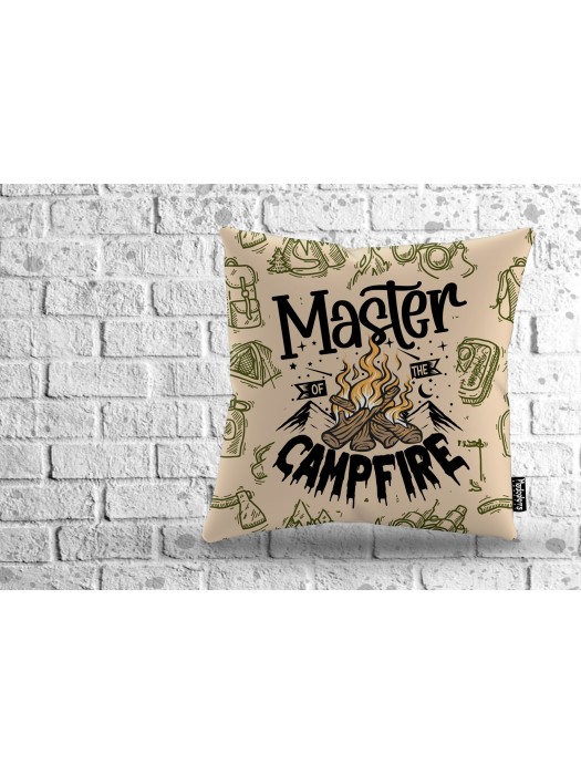 Декоративна възглавница с надпис Master of the Campfire