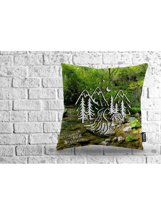 Декоративна възглавница с надпис The forest is calling you