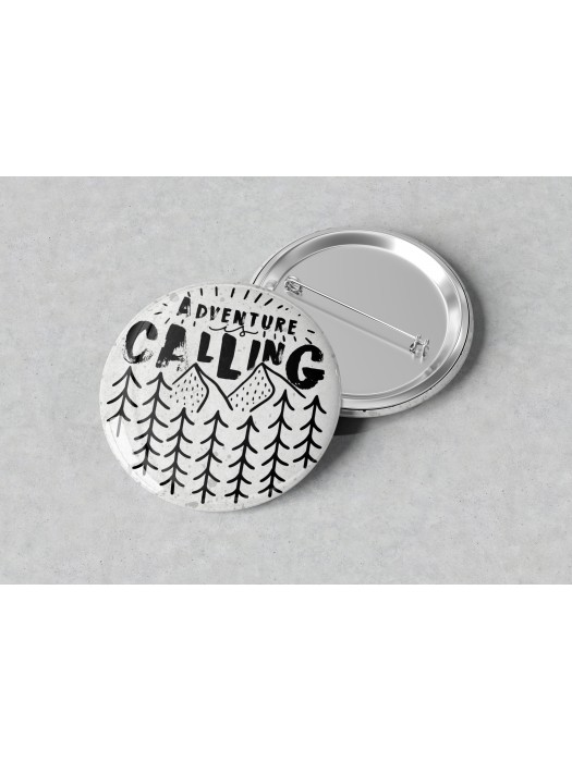 Значка с надпис Adventure Calling